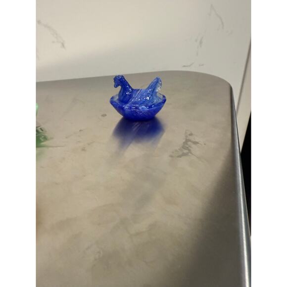 Cobalt blue swirl hen on nest salt cellar - Picture 2 of 3